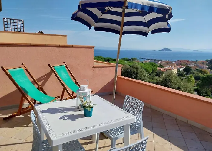 Monolocale 3 Con Terrazzo Vista Mare Cavo